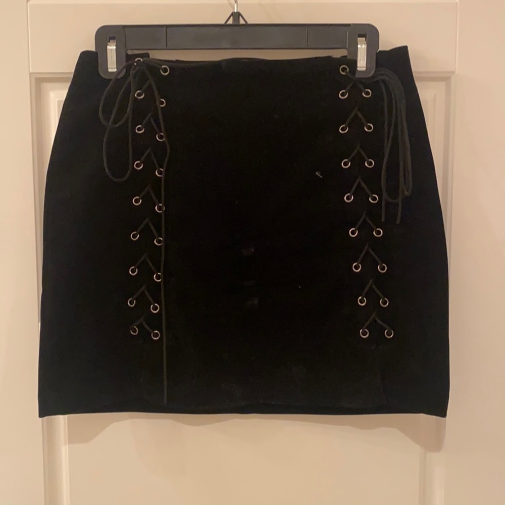Endless Rose Velvet Skirt